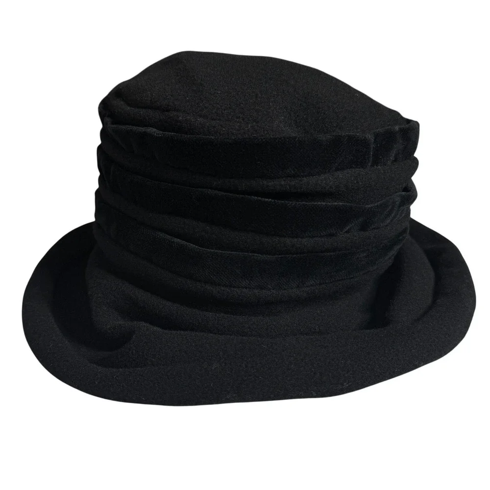 Vintage Lady Rachel Black Wool Blend‎ Cloche Hat Made in Italy Tiered Pleated